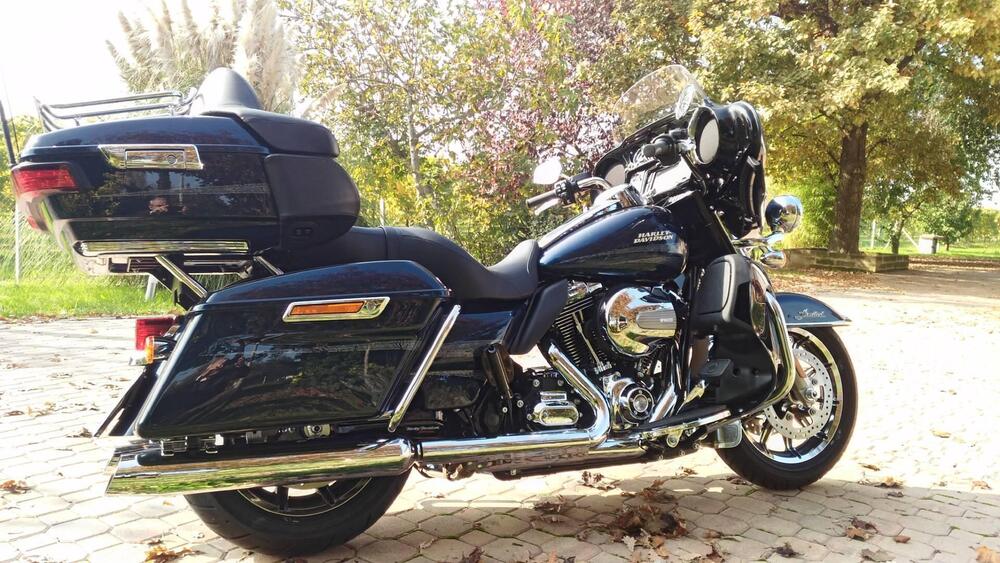 Harley-Davidson 1690 Electra Glide Ultra Limited (2016) - FLHTK (7)