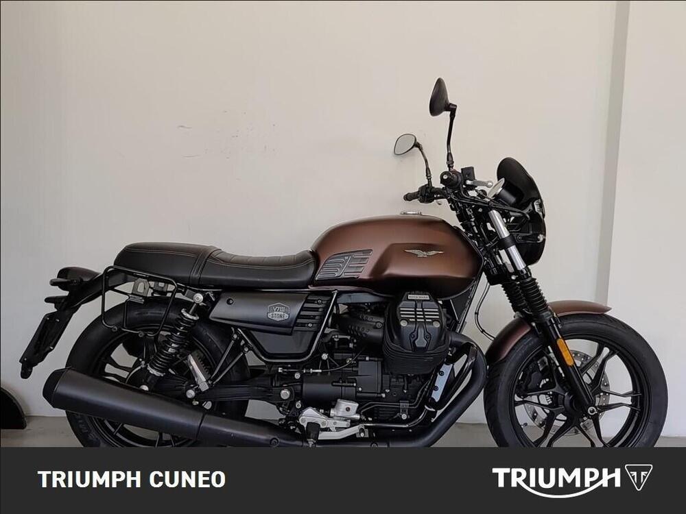 Moto Guzzi V7 III Stone (2017 - 20) (3)