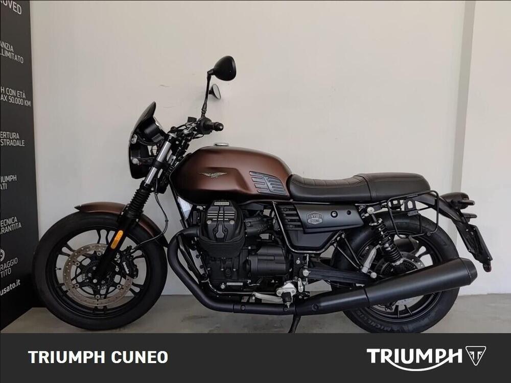 Moto Guzzi V7 III Stone (2017 - 20) (5)
