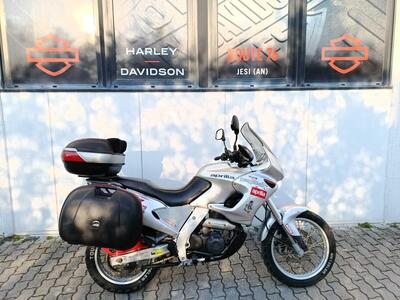Aprilia Pegaso 650 IE (2001 - 02) usata