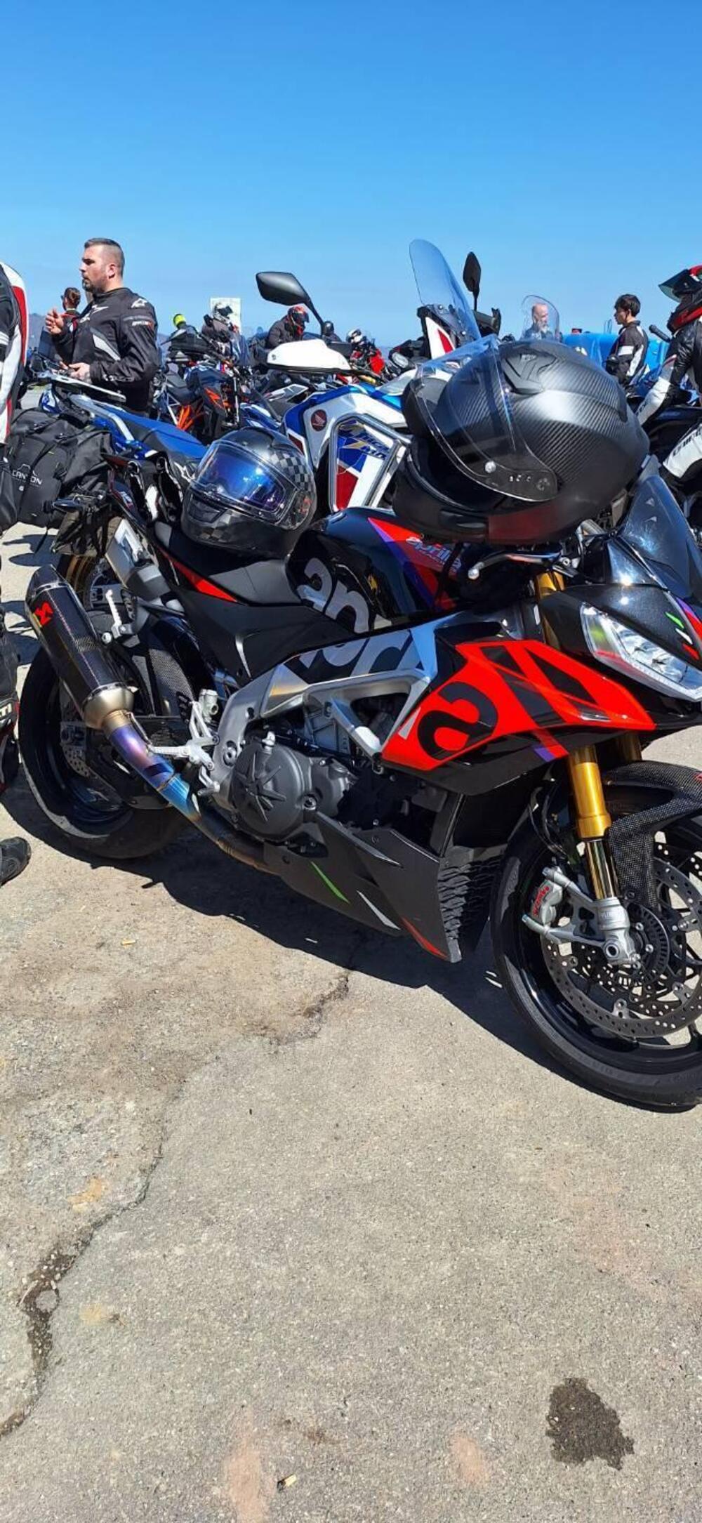 Aprilia Tuono V4 Factory (2021 - 24) (3)