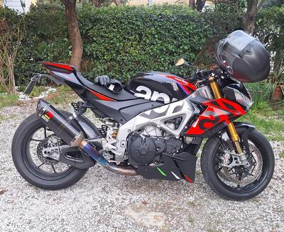 Aprilia Tuono V4 Factory (2021 - 24) usata