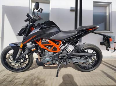 KTM 390 Duke (2021 - 23) usata