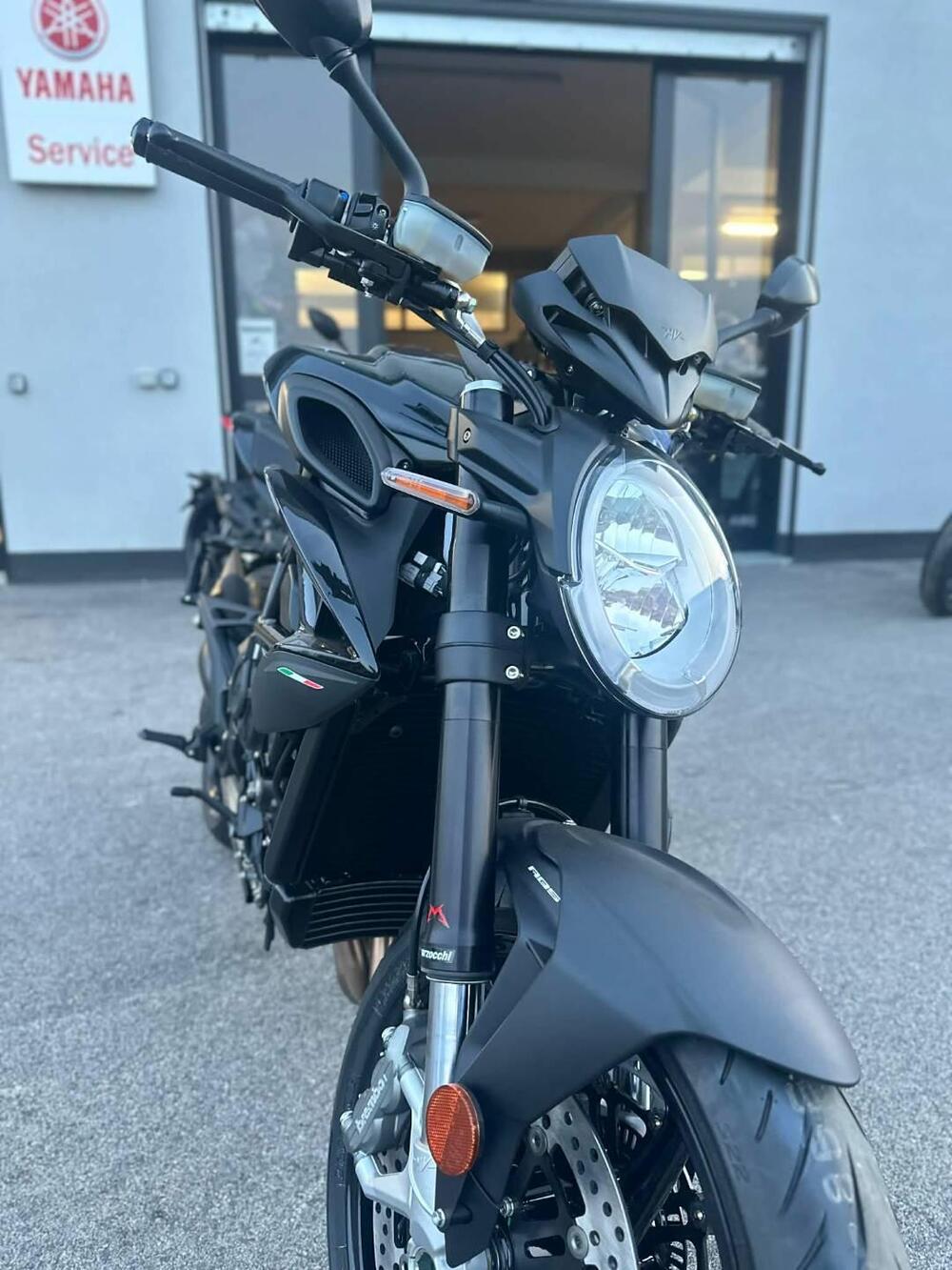 MV Agusta Brutale 800 R (2023 - 25) (2)