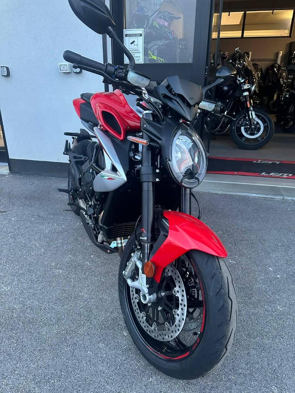 MV Agusta Brutale 800 RR Ottantesimo (2025 - 26) (4)