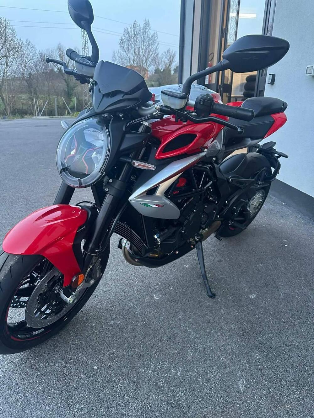 MV Agusta Brutale 800 RR Ottantesimo (2025 - 26) (3)