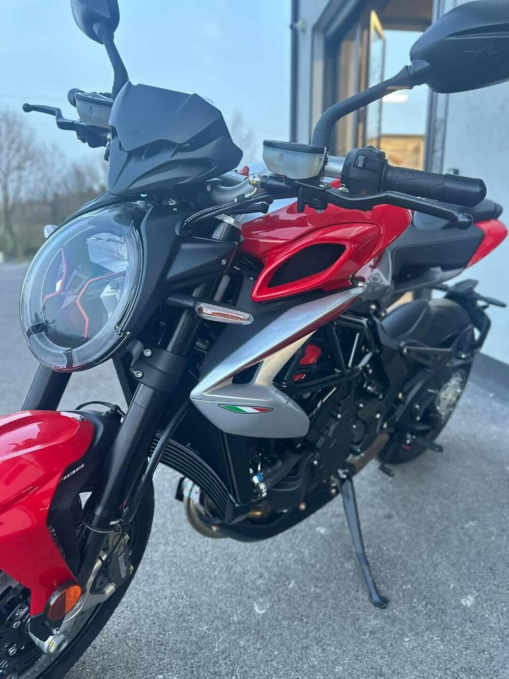 MV Agusta Brutale 800 RR Ottantesimo (2025 - 26) (8)