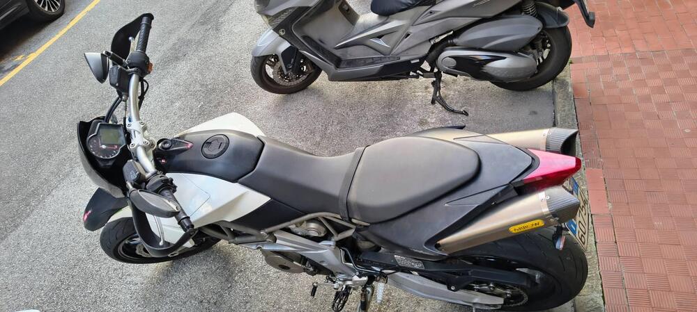 Aprilia Dorsoduro 750 (2009 - 14) (3)