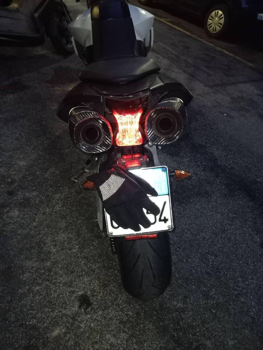 Aprilia Dorsoduro 750 (2009 - 14) (7)