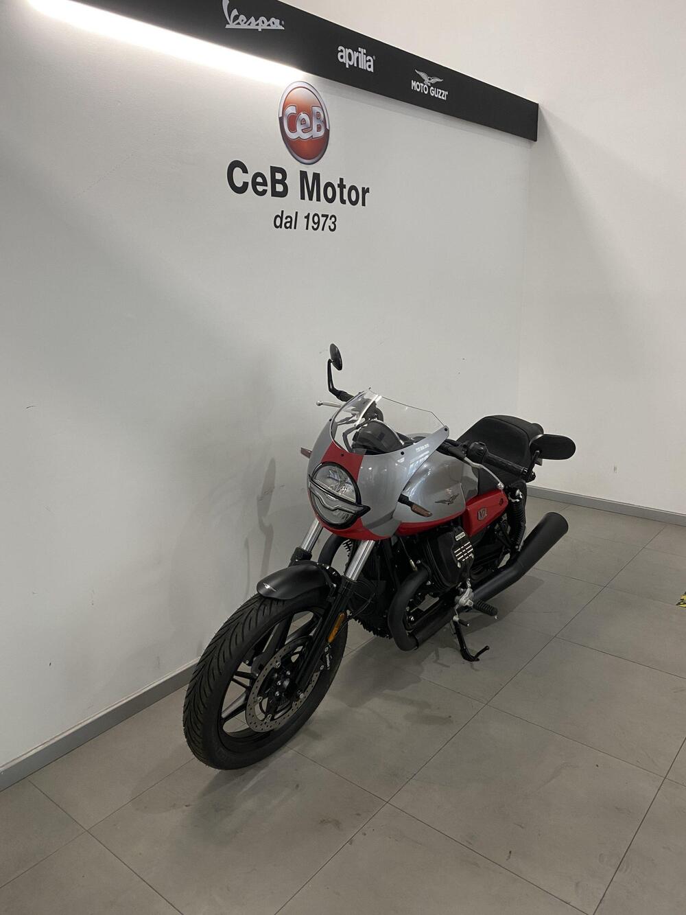Moto Guzzi V7 Stone Corsa (2023 - 25) (5)