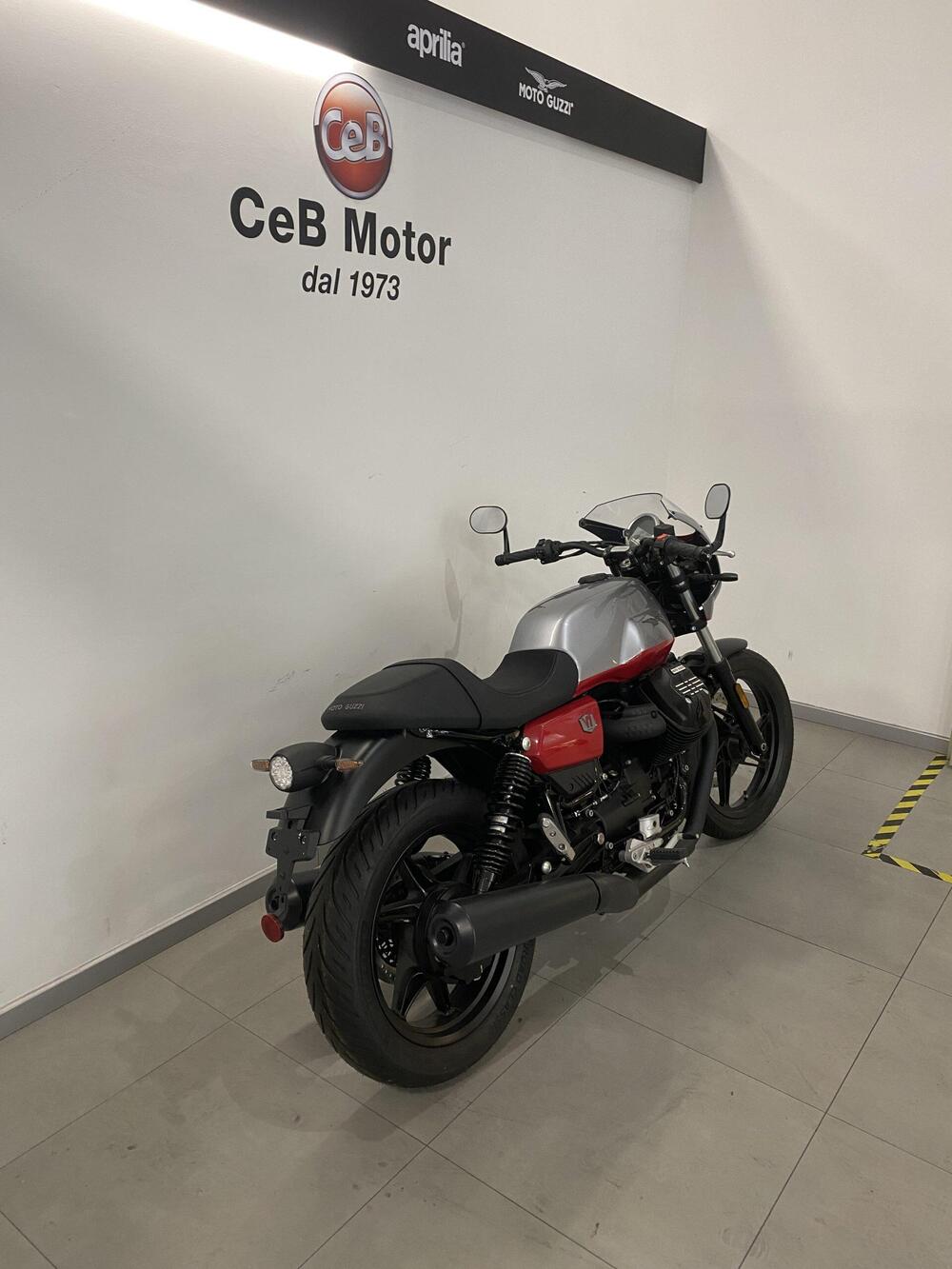 Moto Guzzi V7 Stone Corsa (2023 - 25) (8)