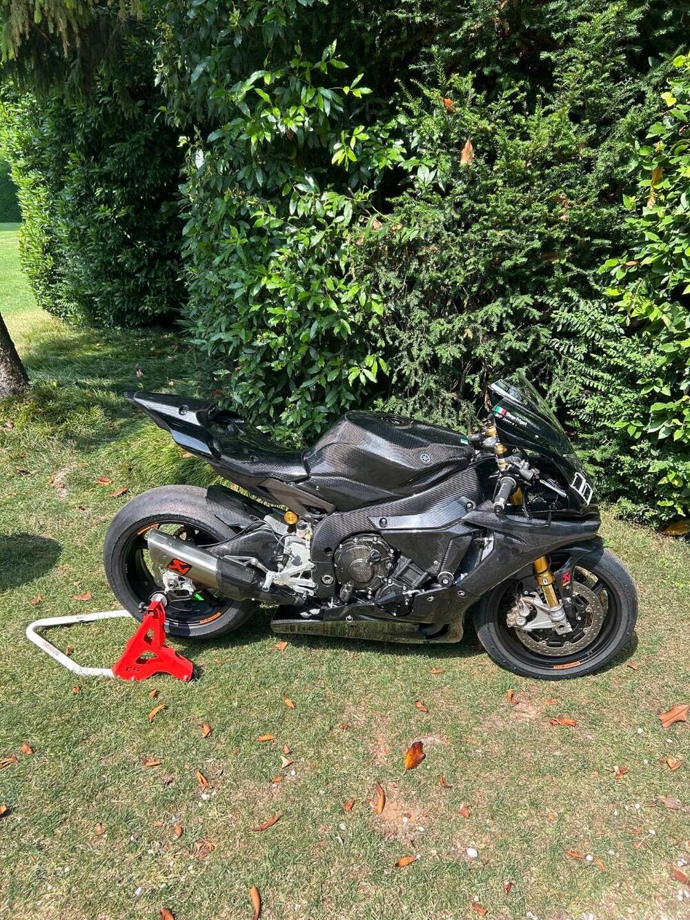 Yamaha YZF R1 M (2015 - 16) (2)