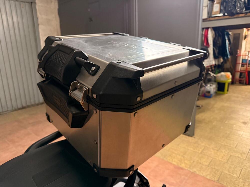 Bauletto posteriore e accessori Kappa 42 L (2)