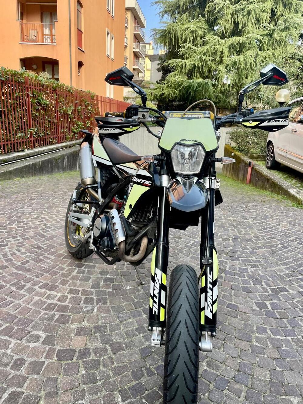 Fantic Motor XMF 125 Motard Performance 4t (2021 - 22) (3)