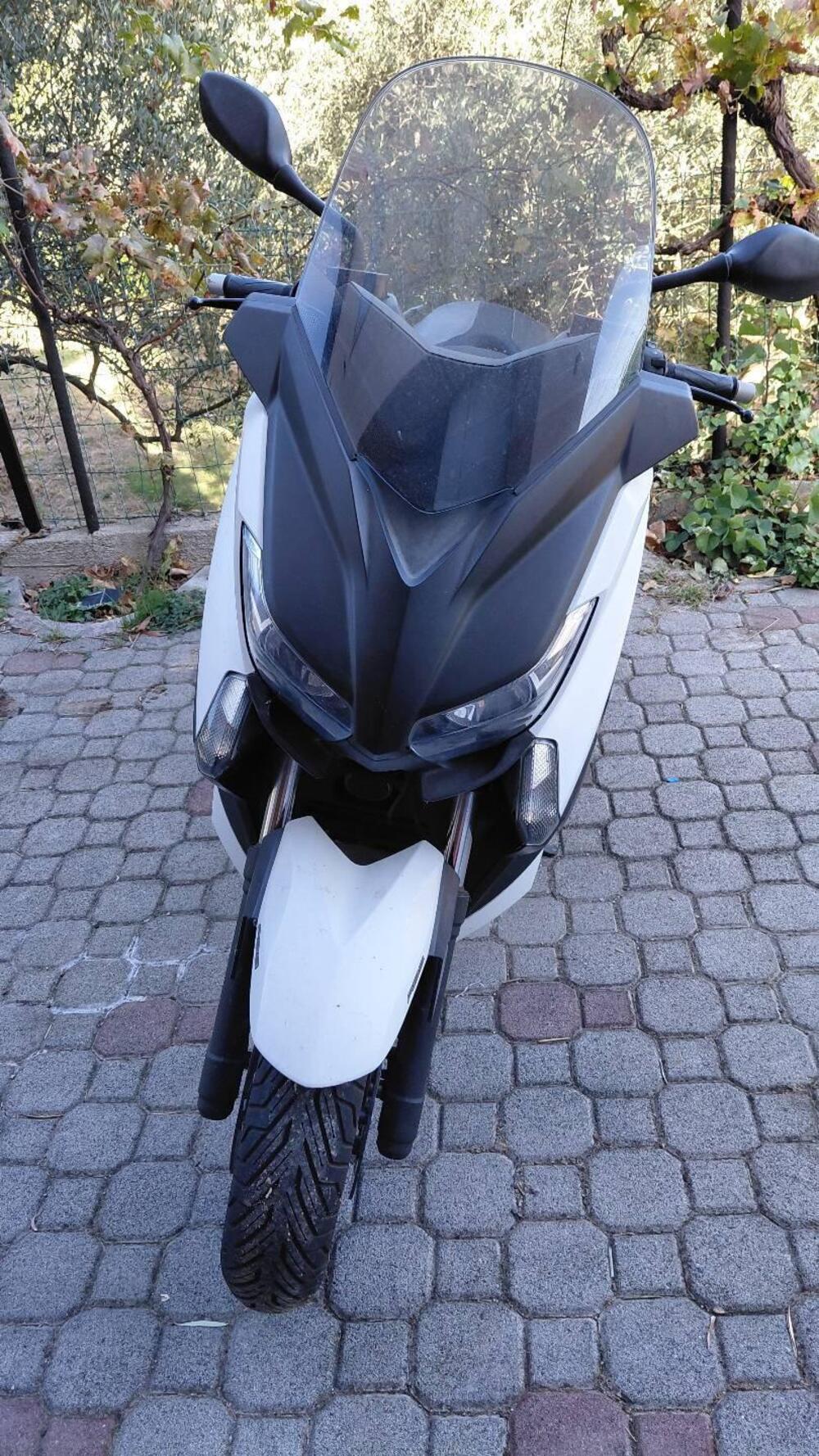 Yamaha X-Max 400 ABS (2013 - 16) (3)