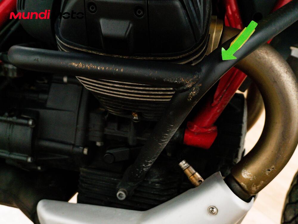 Moto Guzzi V85 TT Evocative Graphics (2021 - 23) (19)