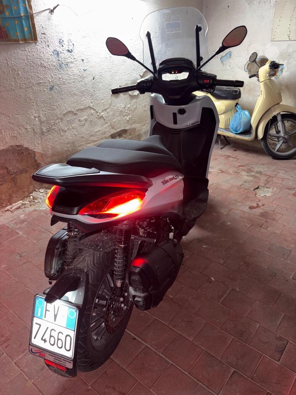 Piaggio Beverly 400 S (2025 - 26) (3)