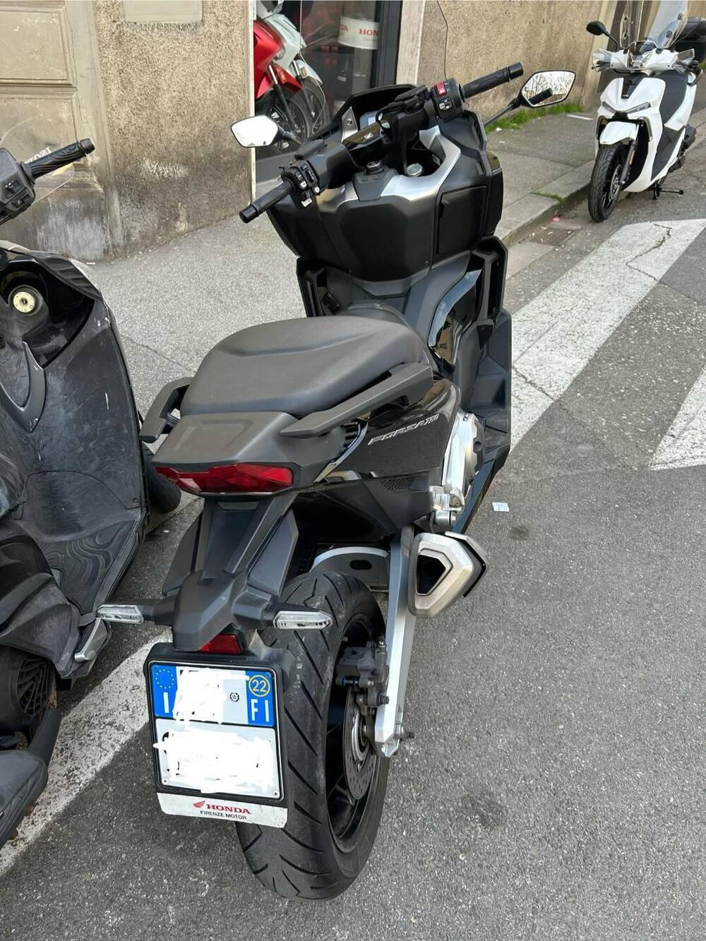 Honda Forza 750 DCT (2021 - 24) (3)