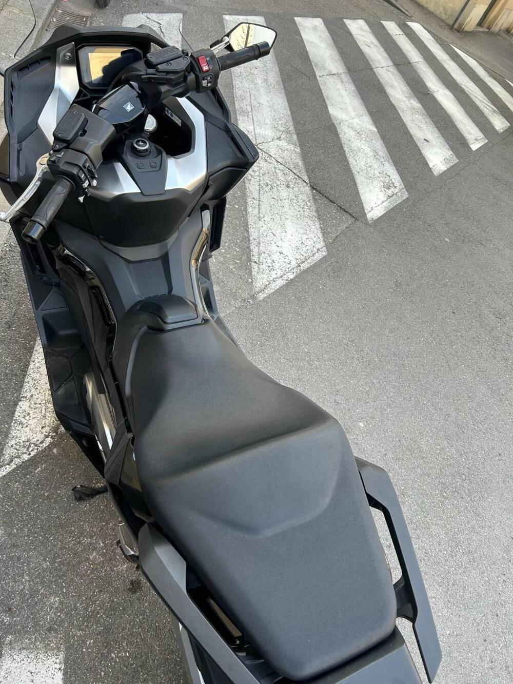 Honda Forza 750 DCT (2021 - 24) (11)