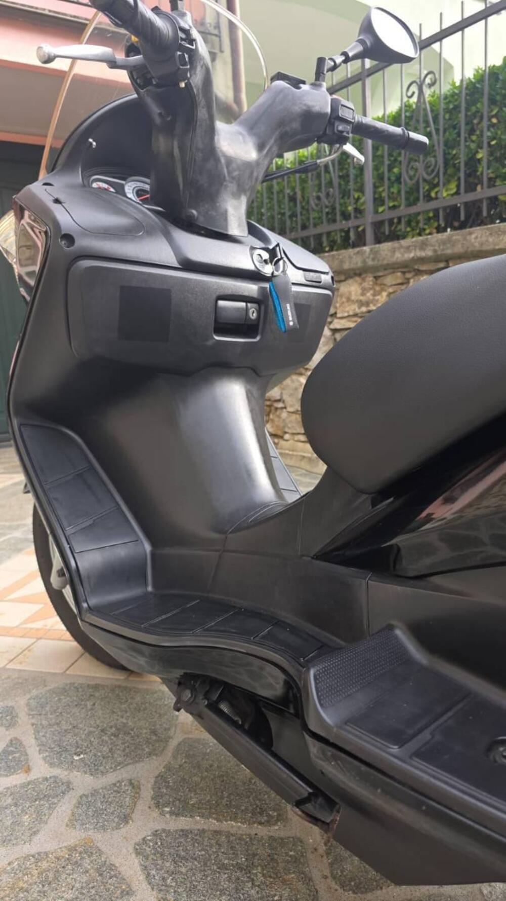 Suzuki Burgman UH 200 (2006 - 12) (18)