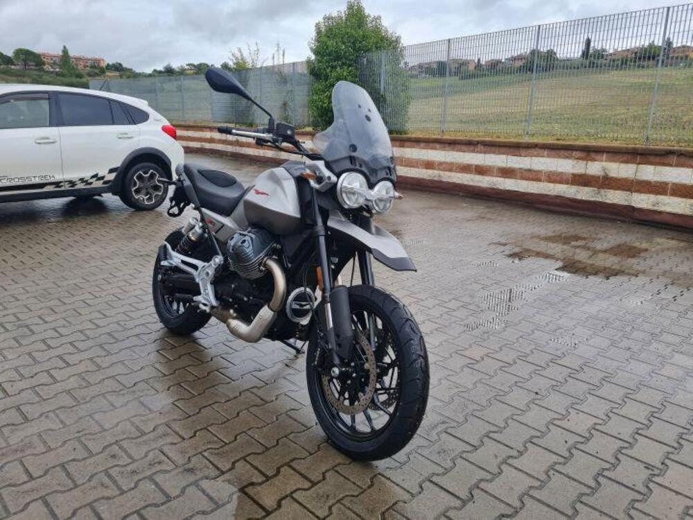 Moto Guzzi V85 Strada (2024 - 26) (2)