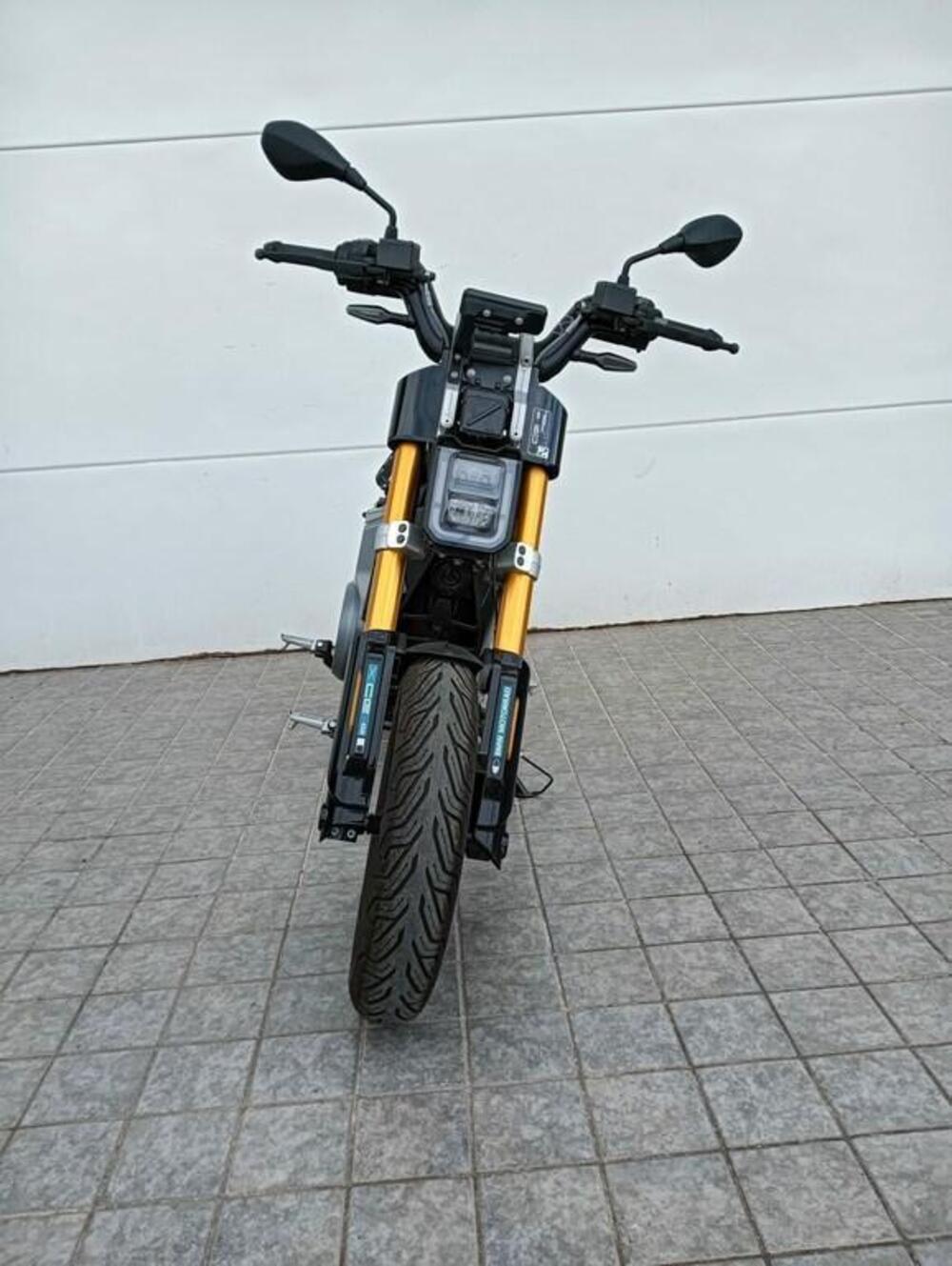 Bmw CE 02 AM (2024 - 26) (2)