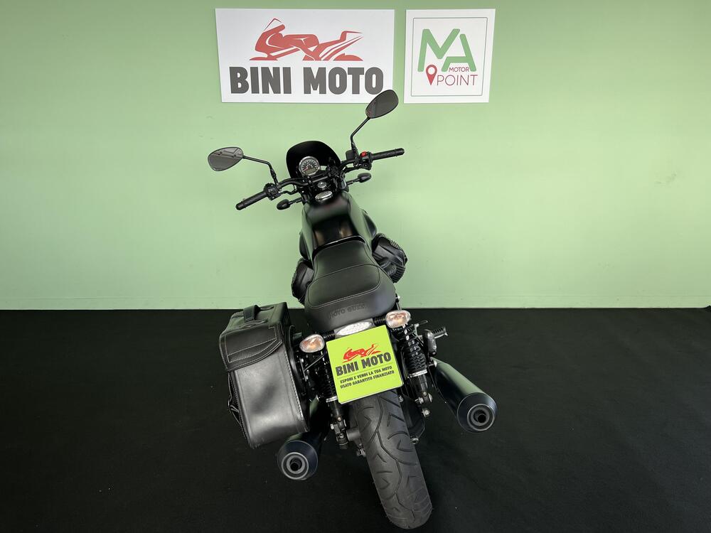 Moto Guzzi V7 III Stone (2017 - 20) (7)