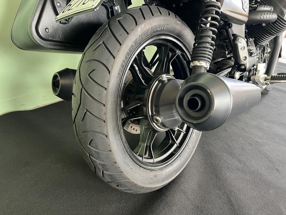 Moto Guzzi V7 III Stone (2017 - 20) (18)