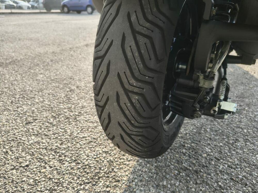 Kymco Xciting VS 400i (2023 - 26) (6)