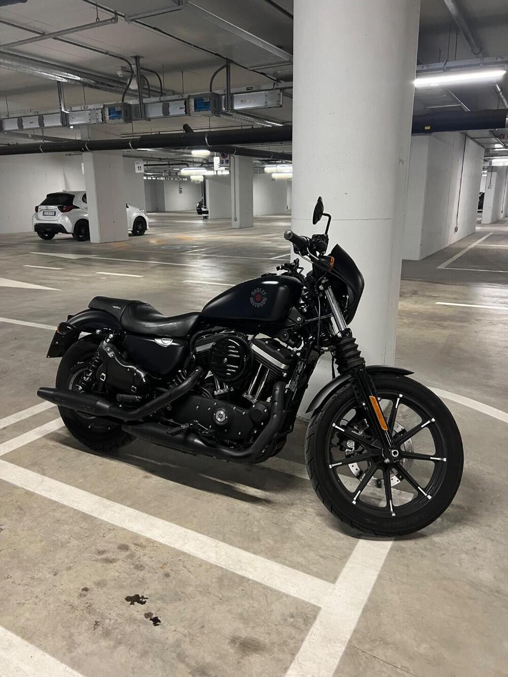 Harley-Davidson 883 Iron (2017 - 20) - XL 883N (2)