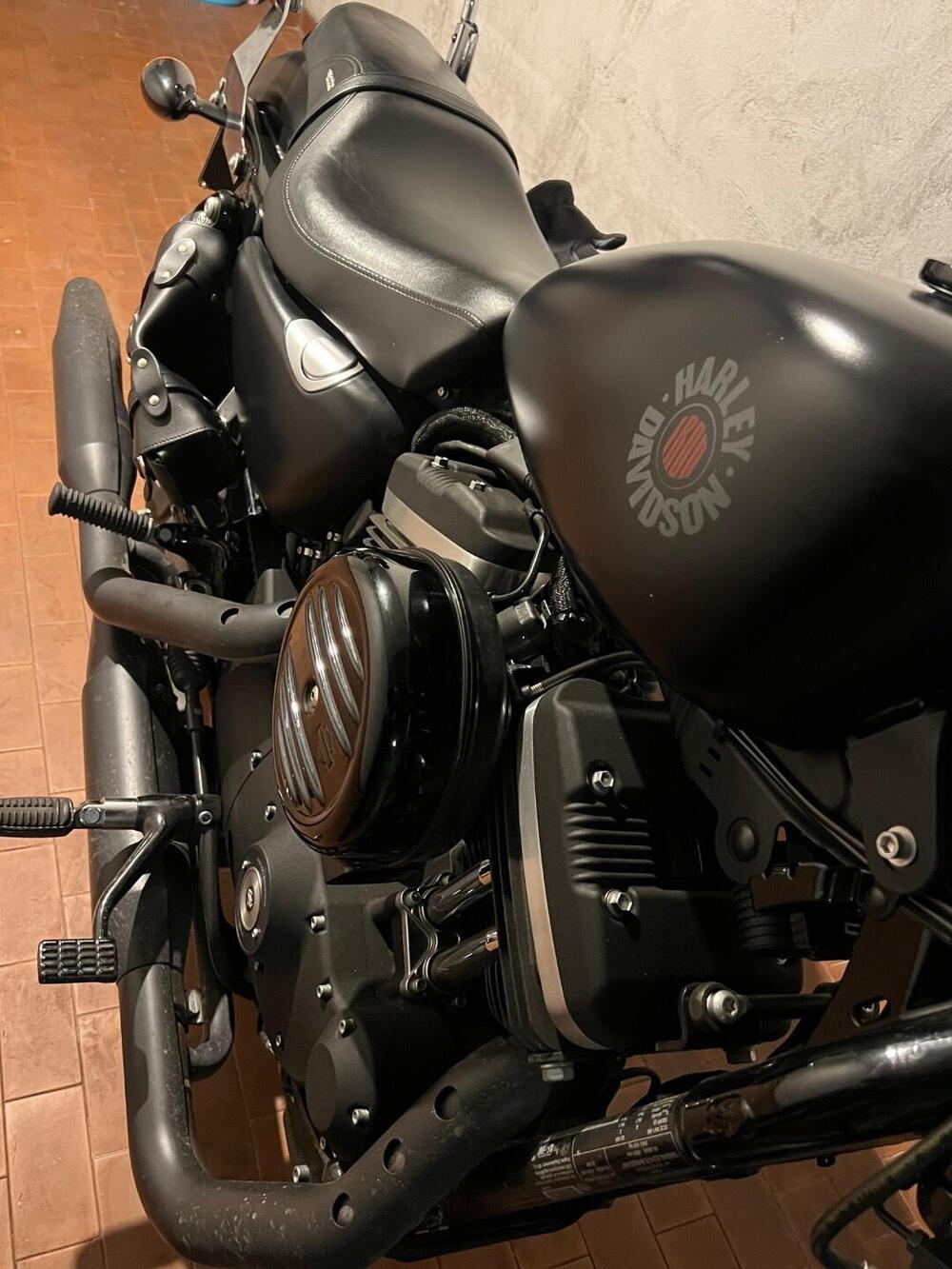 Harley-Davidson 883 Iron (2017 - 20) - XL 883N (10)