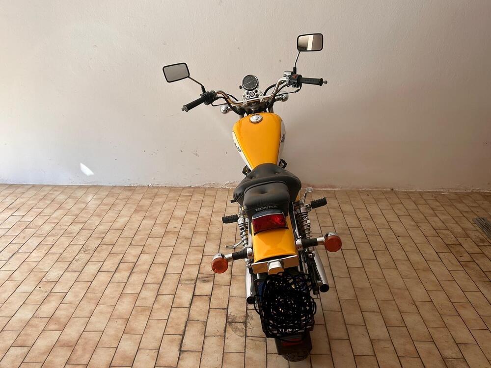 Honda CA Rebel  (3)