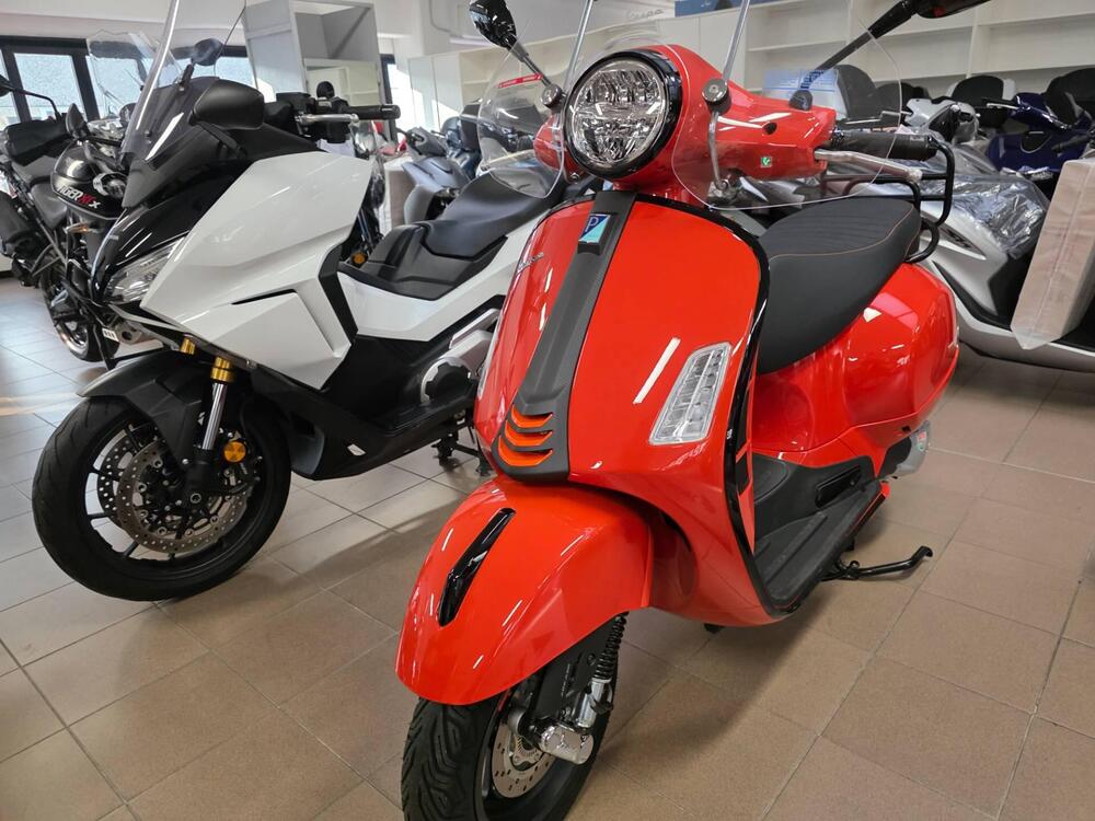 Vespa GTS 300 Super (2023 - 24) (4)