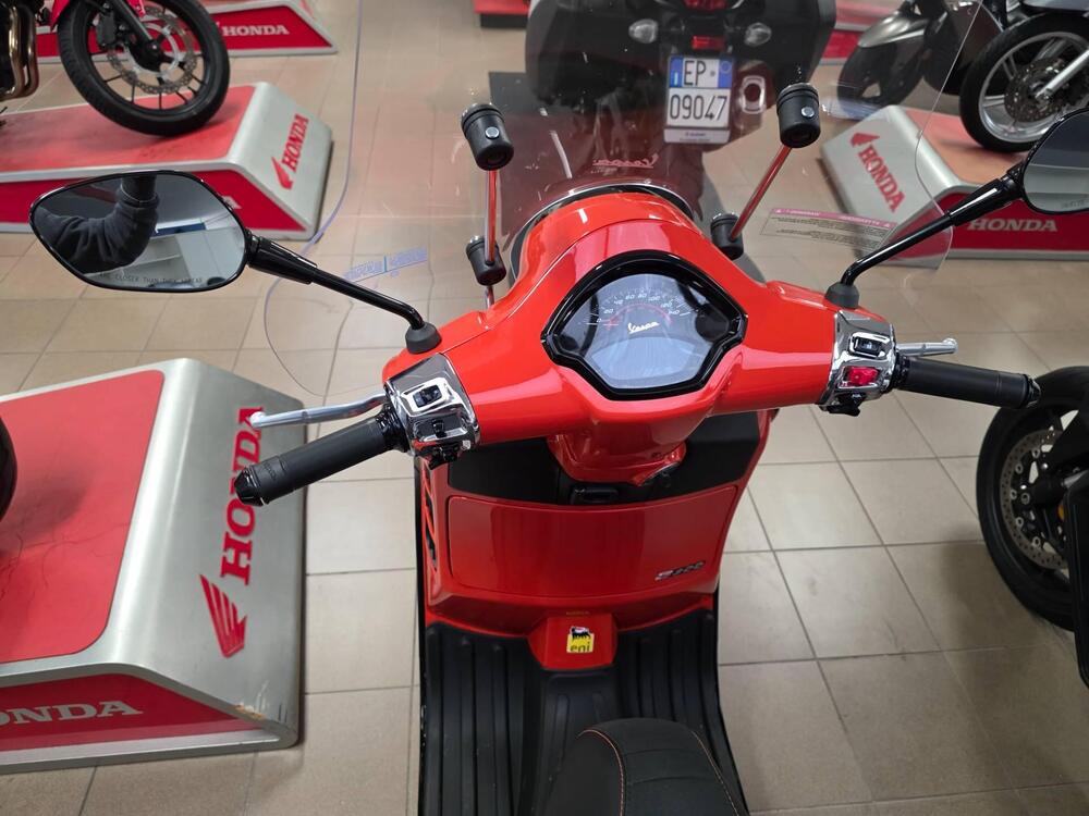 Vespa GTS 300 Super (2023 - 24) (10)