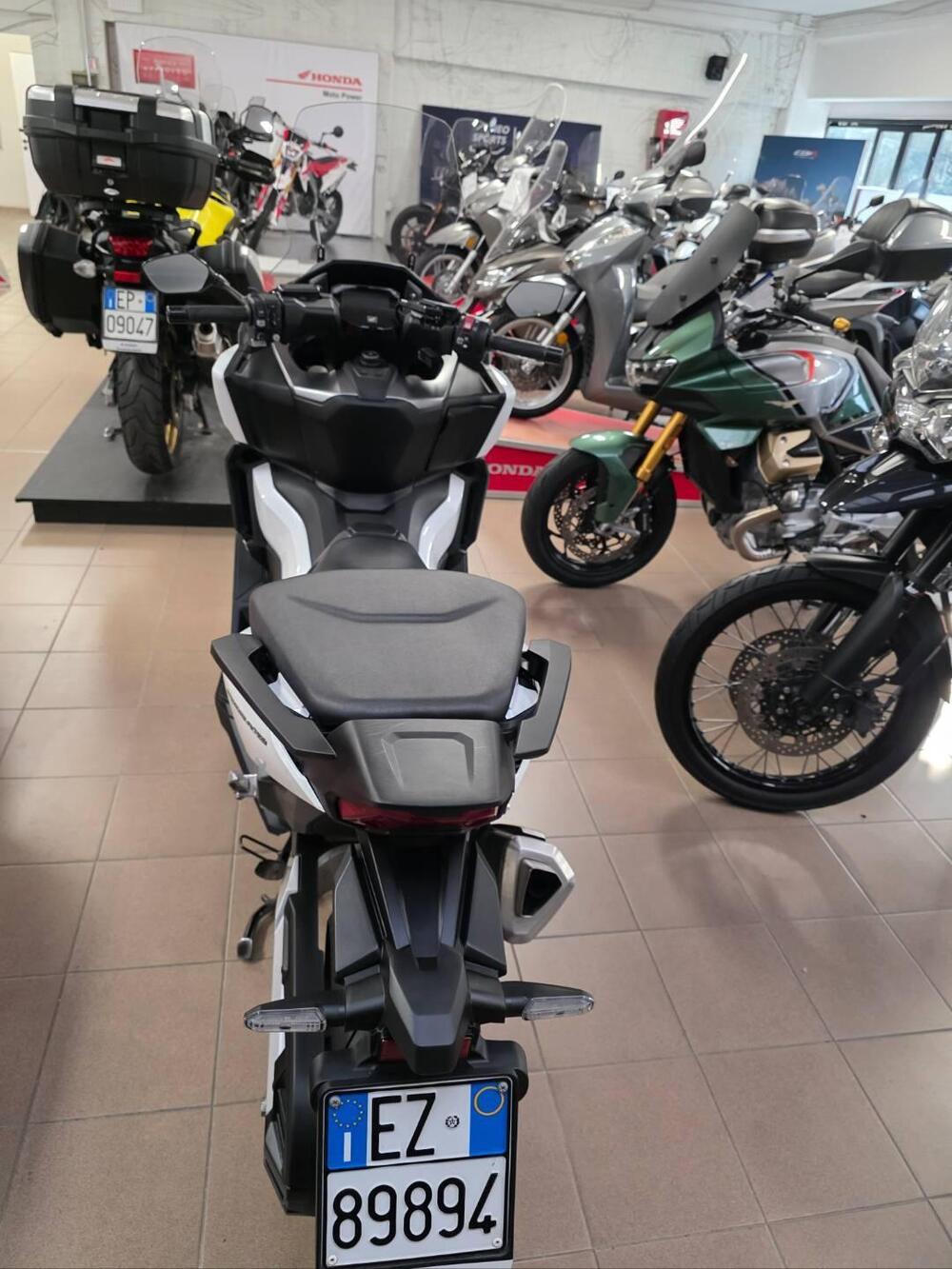 Honda Forza 750 DCT (2021 - 24) (3)