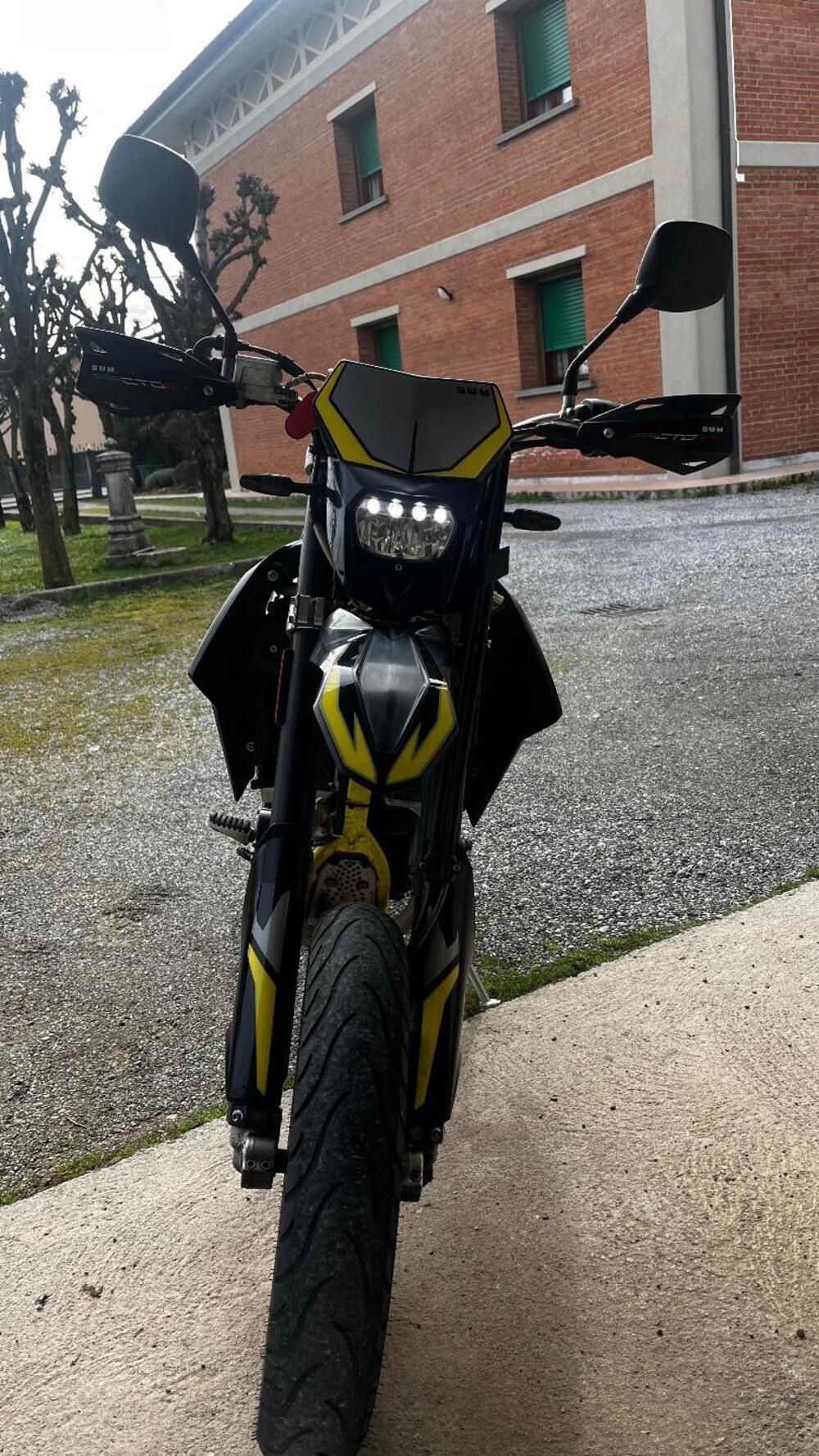 Swm RS 125 R (2021 - 23) (3)