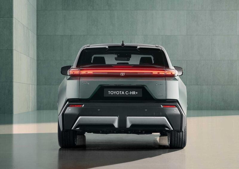 Toyota Toyota C-HR+ (5)