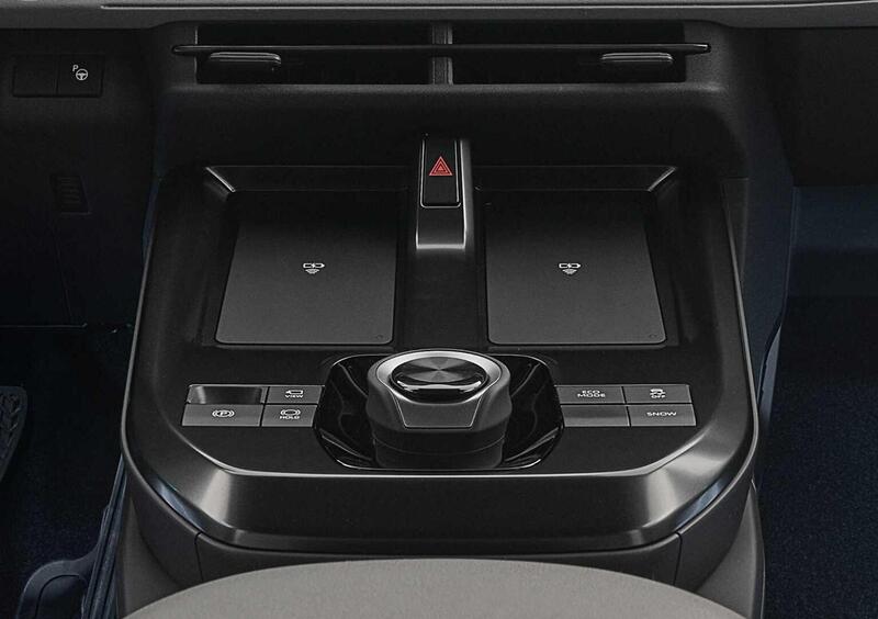 Toyota Toyota C-HR+ (11)