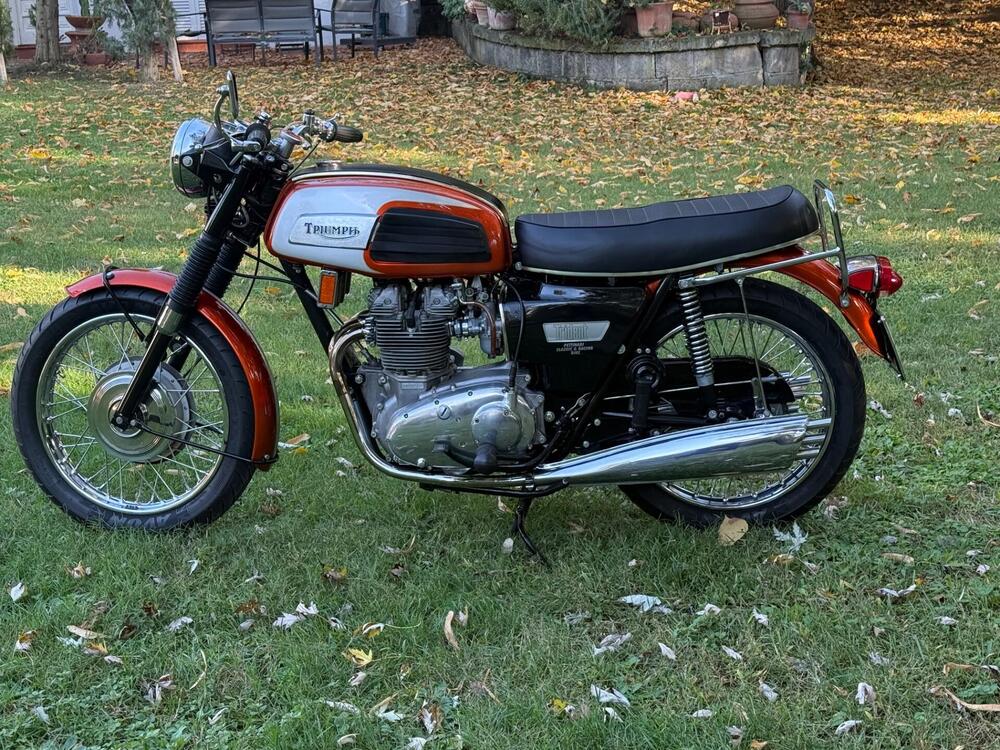Triumph T150 Trident (3)