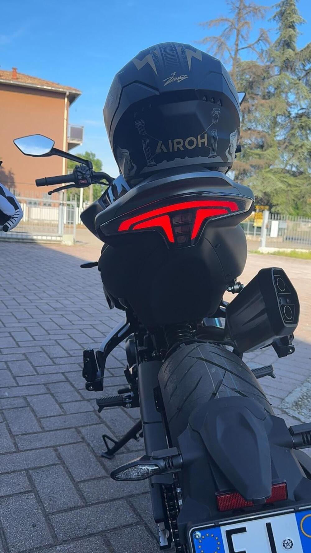 CFMOTO 800NK Sport (2023 - 26) (10)