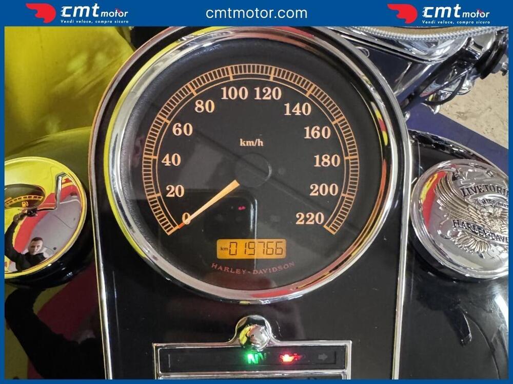 Harley-Davidson 1690 Deluxe ABS (2011 - 16) - FLSTN (4)