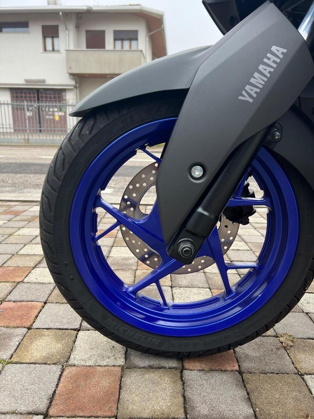 Yamaha X-Max 300 (2021 - 24) (3)