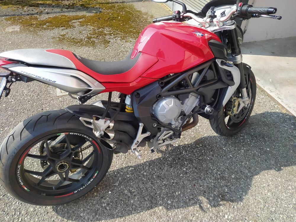 MV Agusta Brutale 675 (2011 - 15) (2)