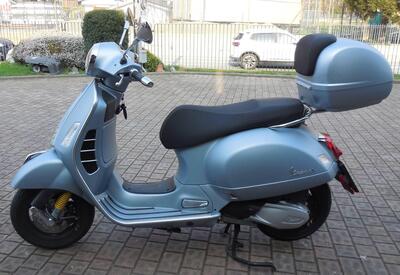 Vespa GTS 300 Hpe Super Tech (2019) usata