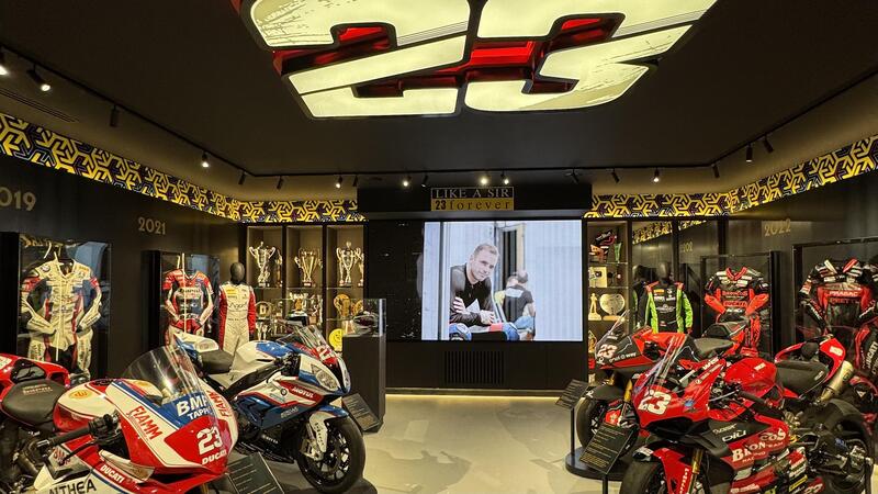 L'eredit&agrave; di Luca Salvadori all&rsquo;inaugurazione del suo memorial: un viaggio tra le sue moto e i ricordi [VIDEO]