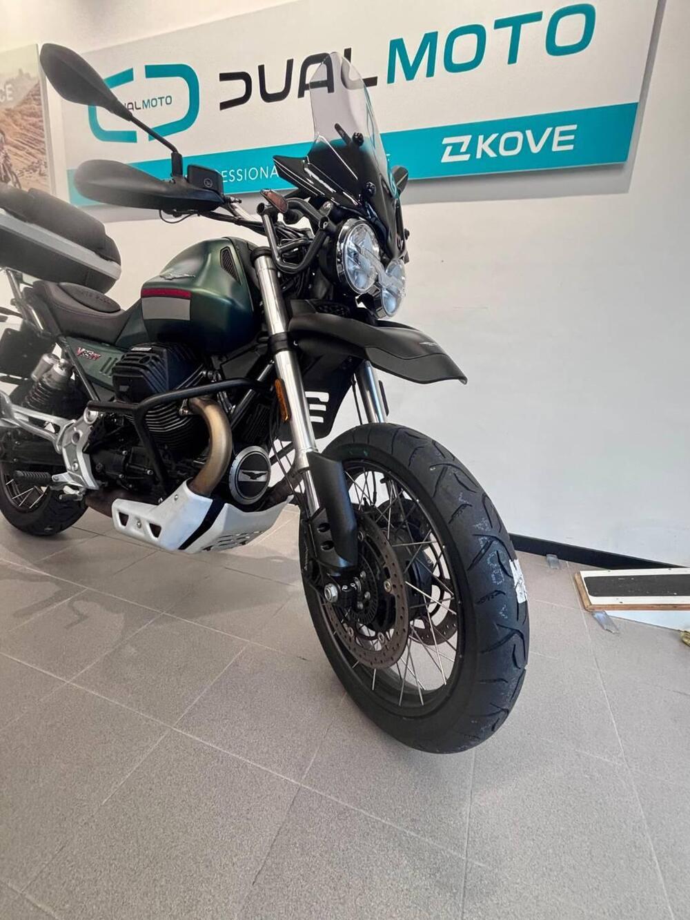 Moto Guzzi V85 TT (2021 - 23) (2)