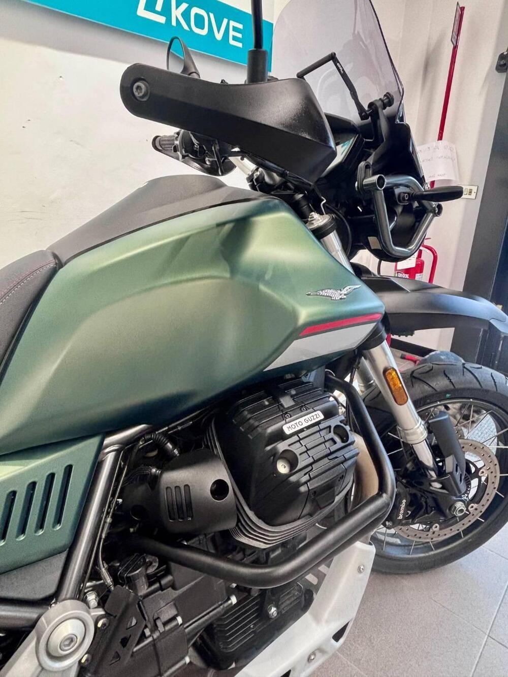 Moto Guzzi V85 TT (2021 - 23) (4)