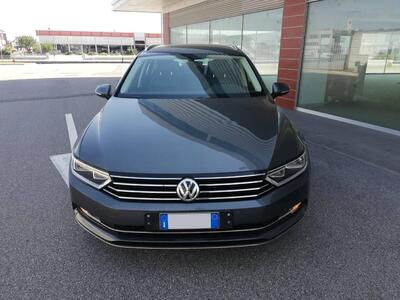 Volkswagen Passat Variant 2.0 TDI DSG Executive BlueMotion Tech. del 2015 usata a Vedelago