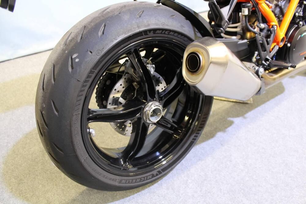 KTM 1390 Super Duke R EVO (2024 - 26) (6)