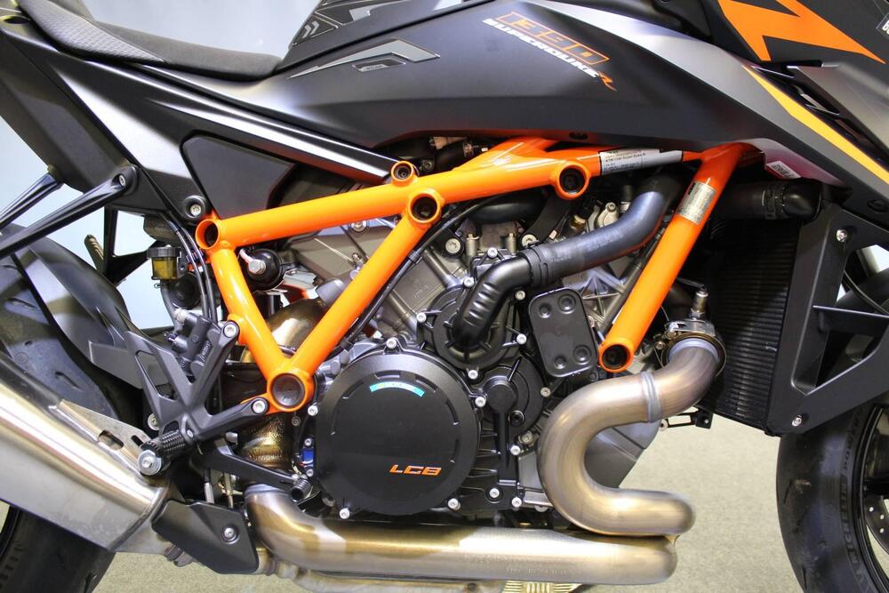 KTM 1390 Super Duke R EVO (2024 - 26) (9)